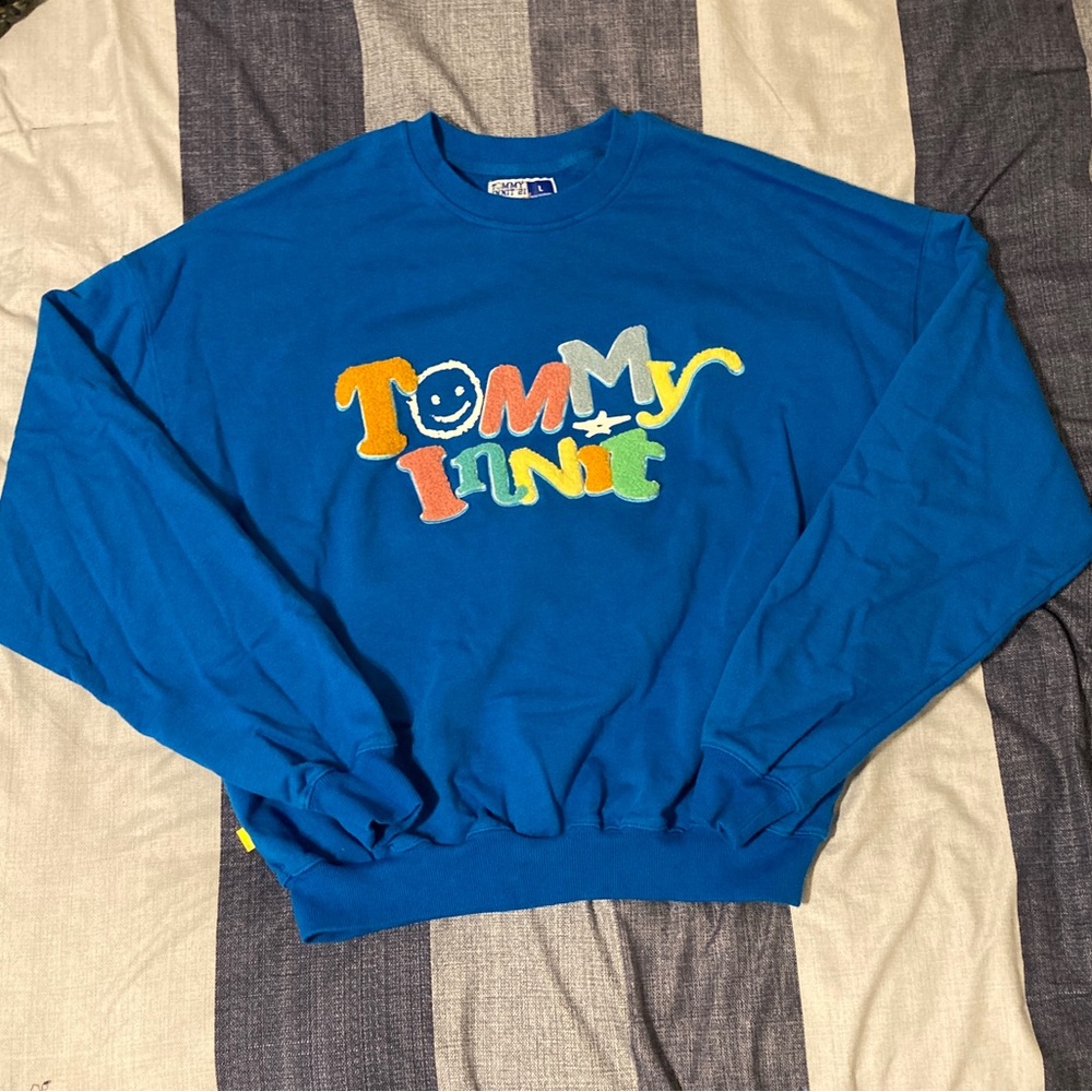 Tommy Innit Mens 2021 Unisex Sweatshirt Sz L Embossed Print Blue